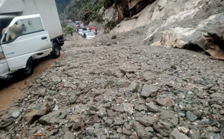 Karakoram Highway Blocked in Kohistan