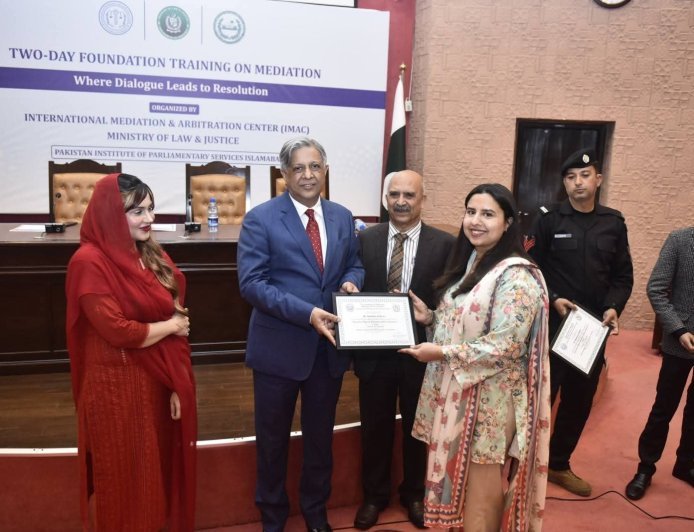 Mediation training for senior officers held