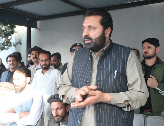 55,000 Children Out of School in Diamer, Says Amjad